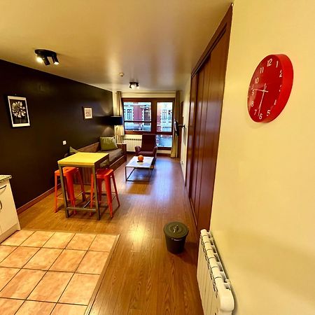 Lotila Flats Cuirgu Aparthotel Felechosa Ngoại thất bức ảnh