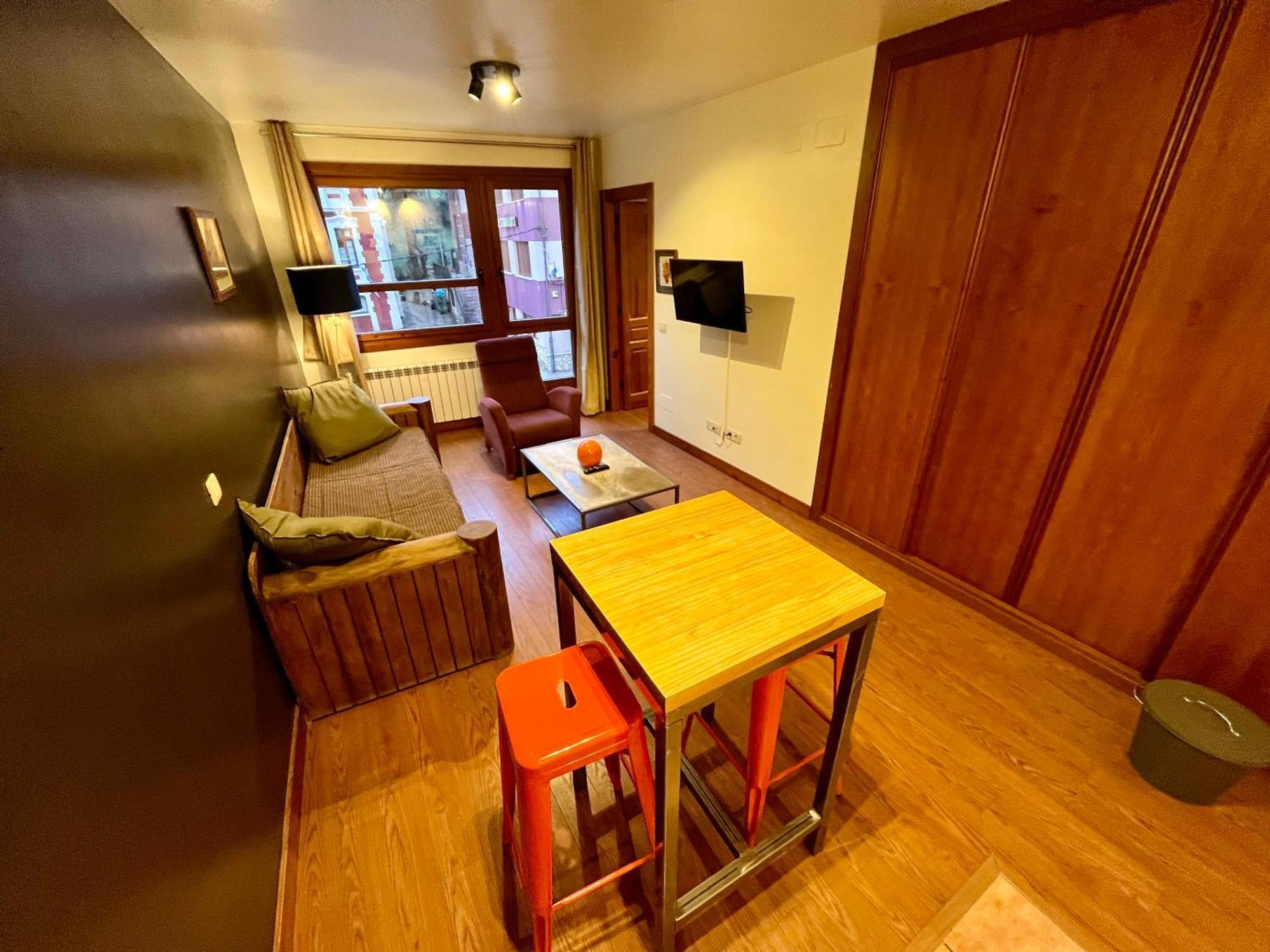 Lotila Flats Cuirgu Aparthotel Felechosa Ngoại thất bức ảnh